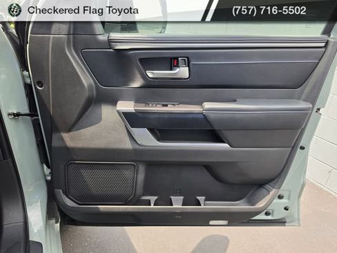 Used 2024 Toyota Tundra Platinum AWD/4WD image 27