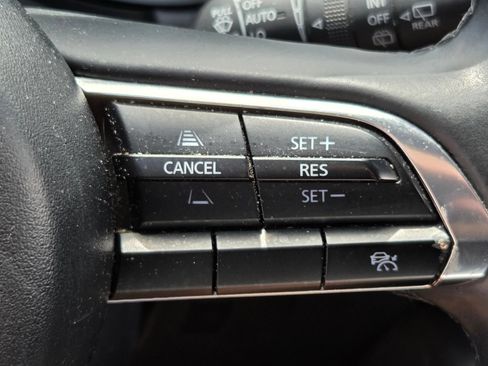 Used 2024 MAZDA MAZDA3 s FWD image 23