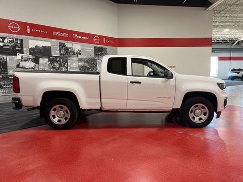 Used 2022 Chevrolet Colorado W/T image 2