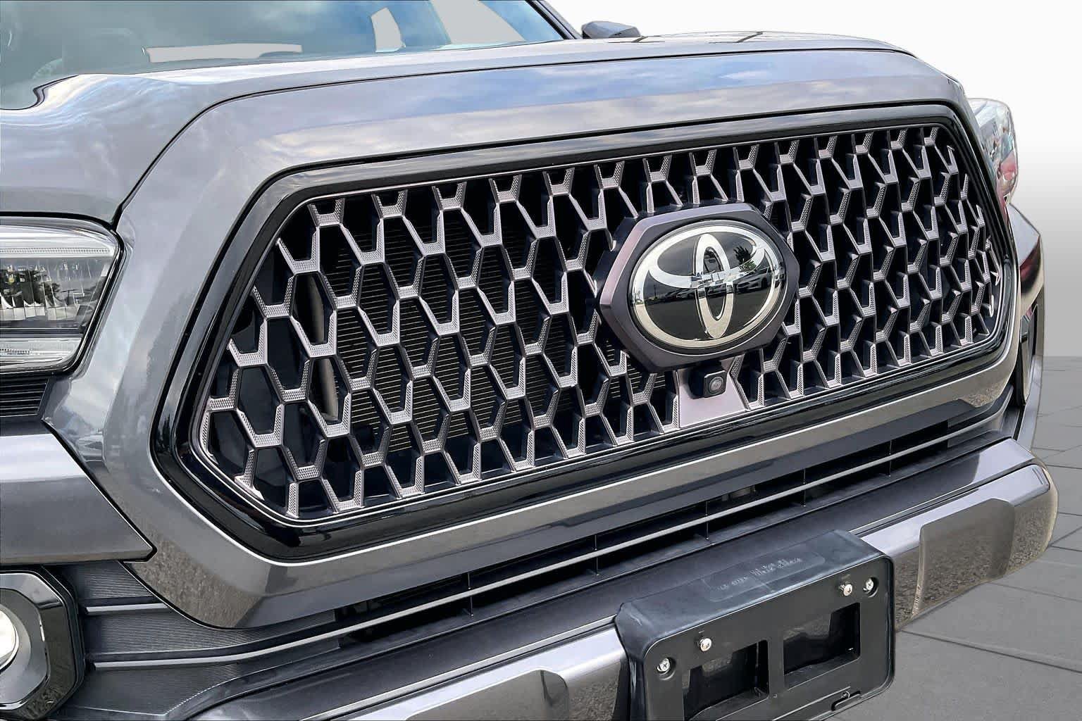 Used 2021 Toyota Tacoma Limited w/ Nightshade Package AWD/4WD image 31