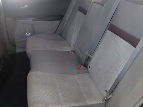 Used 2012 Toyota Camry LE FWD image 7