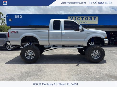 Used 2003 Ford F250 XLT AWD/4WD image 12