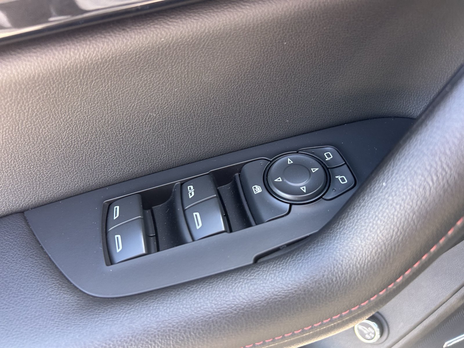 Used 2024 Chevrolet Blazer RS w/ Driver Confidence II Package FWD image 15