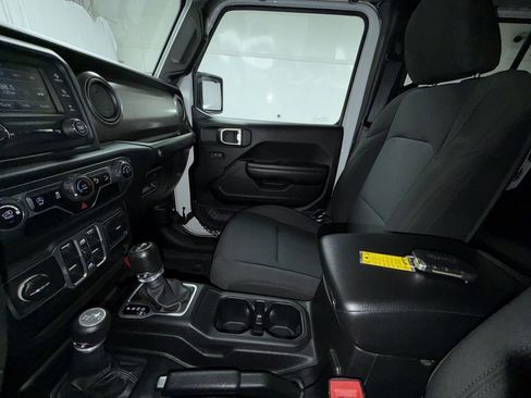 Used 2018 Jeep Wrangler Unlimited Sport S AWD/4WD image 19