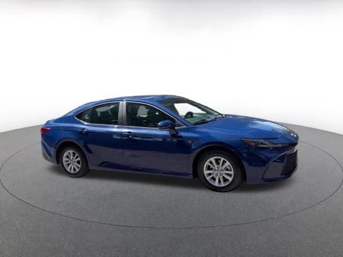 Used 2025 Toyota Camry LE FWD image 3