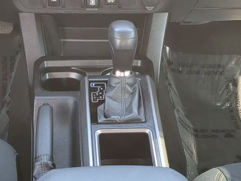 Used 2020 Toyota Tacoma TRD Sport image 25