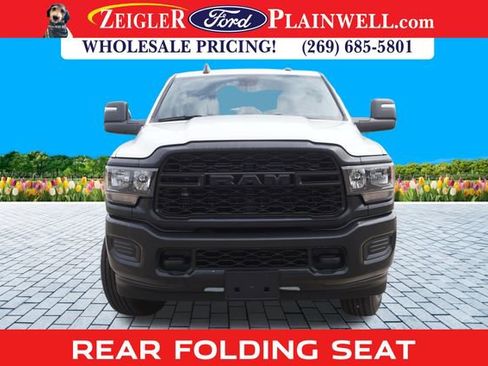 Used 2023 RAM 3500 Tradesman w/ Convenience Group image 8