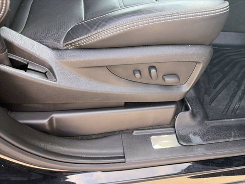 Used 2017 GMC Yukon XL Denali w/ Open Road Package AWD/4WD image 37