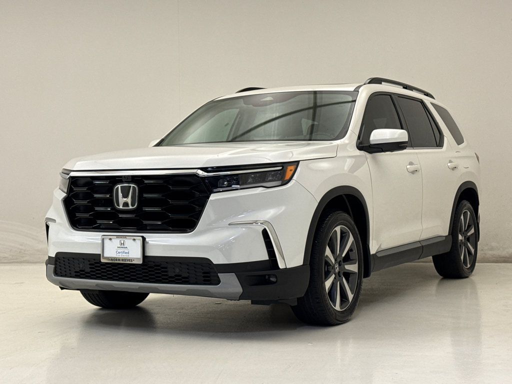 Used 2025 Honda Pilot Elite image 2