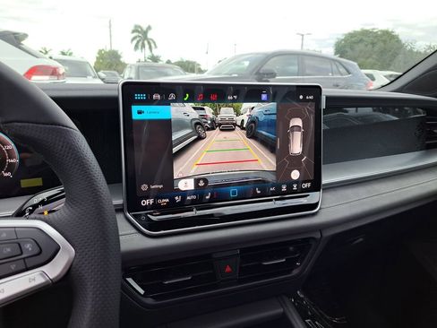 New 2026 Volkswagen Tiguan SE R-Line image 11