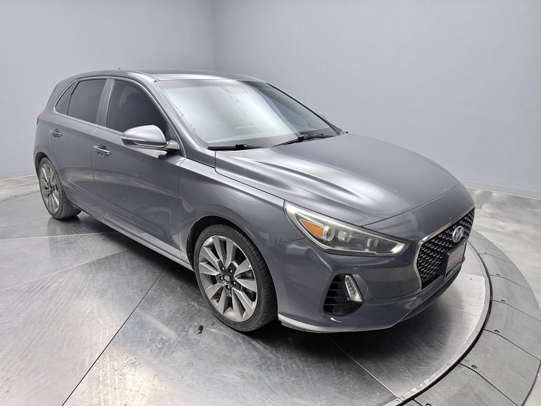 Used 2018 Hyundai Elantra GT Sport FWD image 3