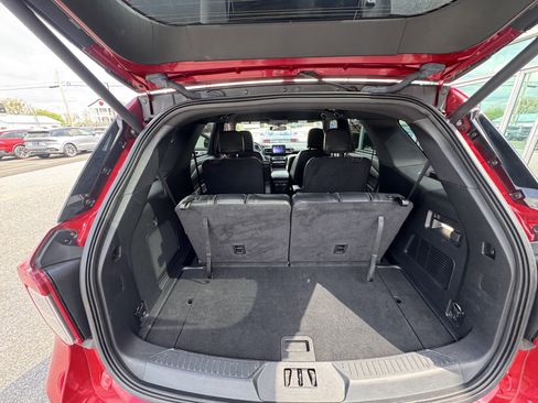 Used 2022 Ford Explorer ST-Line image 10