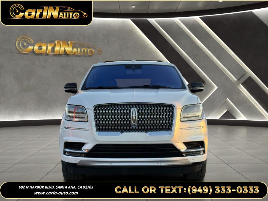Used 2018 Lincoln Navigator Reserve w/ Technology Package AWD/4WD image 2