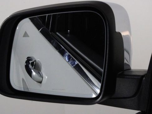 Used 2021 Jeep Grand Cherokee Limited w/ Sun & Sound Group image 41