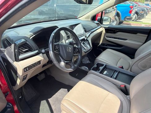 Used 2024 Honda Odyssey Elite image 7