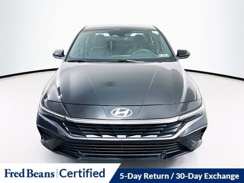Certified 2025 Hyundai Elantra Sport image 2