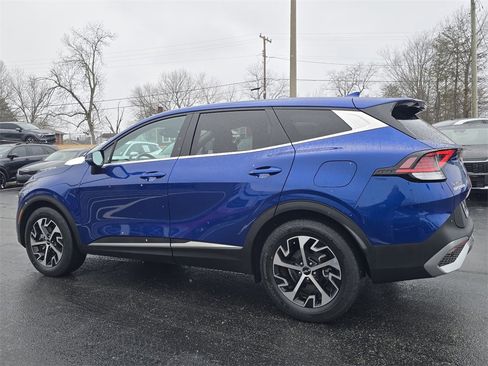 Used 2023 Kia Sportage EX image 5