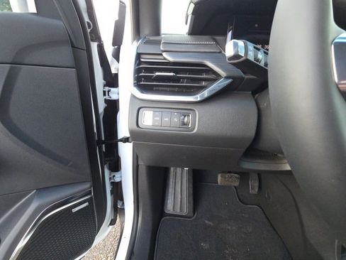 New 2026 GMC Acadia Elevation image 18