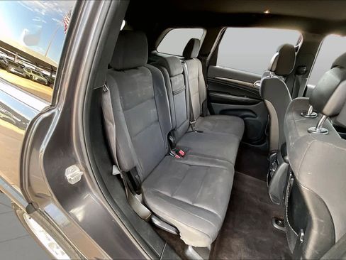 Used 2016 Jeep Grand Cherokee Laredo w/ Quick Order Package 23E AWD/4WD image 17