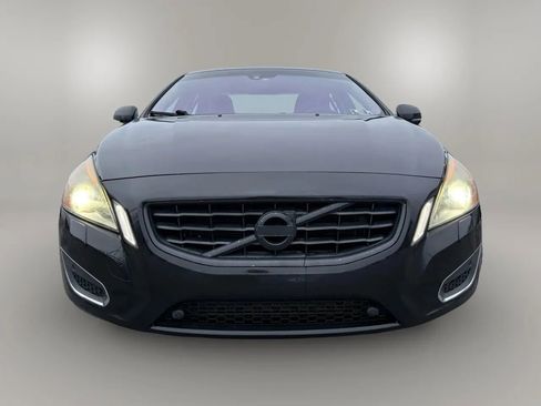 Used 2013 Volvo S60 T5 image 2