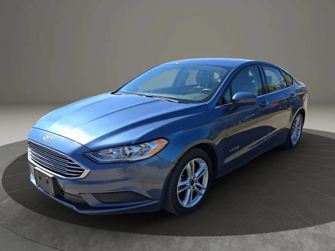 Used 2018 Ford Fusion S FWD image 3