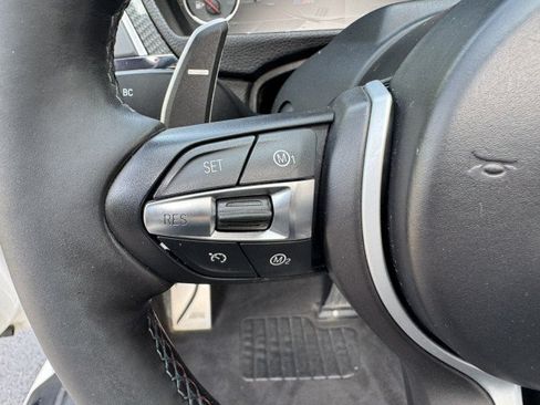 Used 2018 BMW M4 Convertible RWD image 23