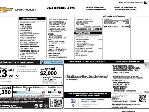 Used 2024 Chevrolet Traverse LT w/ Trailering Package FWD image 2