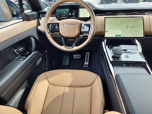 New 2025 Land Rover Range Rover Sport Dynamic SE image 4