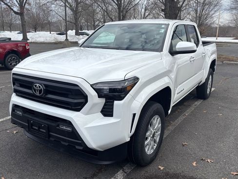 New 2026 Toyota Tacoma SR5 image 3
