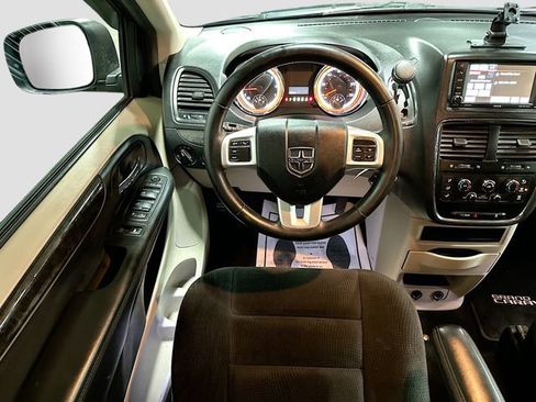 Used 2017 Dodge Grand Caravan SE w/ Power Window Group image 22