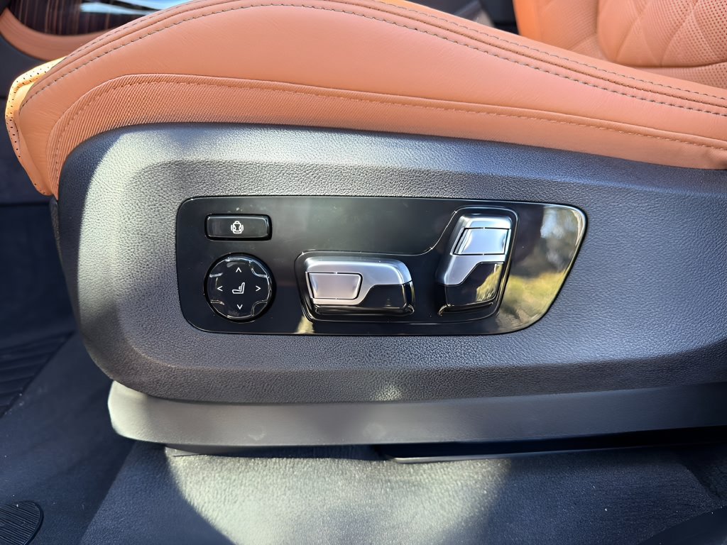 New 2027 BMW X7 xDrive40i AWD/4WD image 11