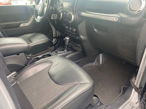 Used 2014 Jeep Wrangler Unlimited Sport AWD/4WD image 22