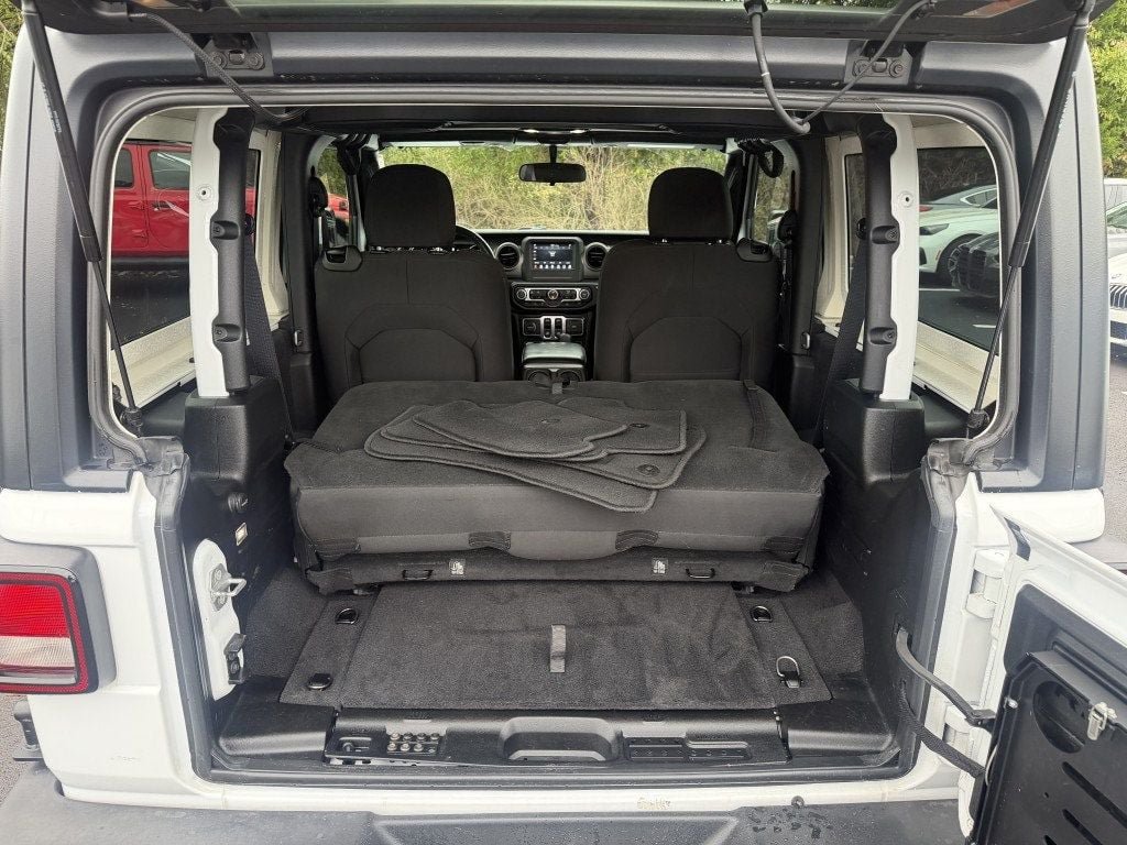 Used 2021 Jeep Wrangler Sport AWD/4WD image 5