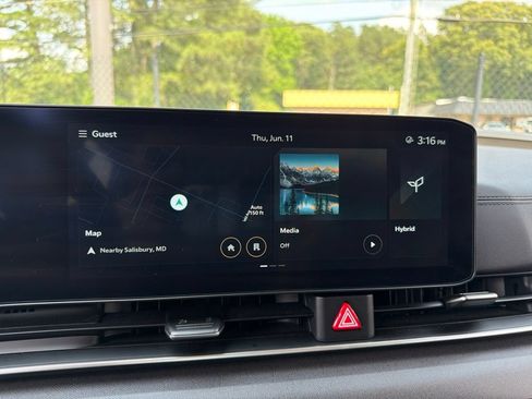 Certified 2025 Kia Carnival EX FWD image 10