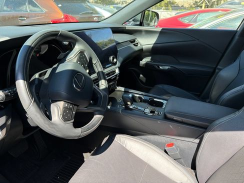 Used 2023 Lexus RX 350 w/ Accessory Package (Z1) AWD/4WD image 4