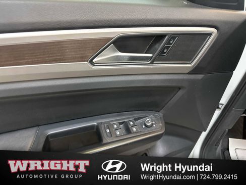 Used 2019 Volkswagen Atlas SE w/ Panoramic Sunroof Package image 10