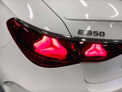 Used 2025 Mercedes-Benz E 350 Sedan image 27