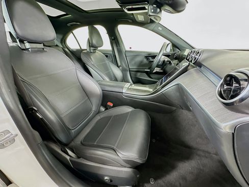 Used 2024 Mercedes-Benz C 300 Sedan image 31