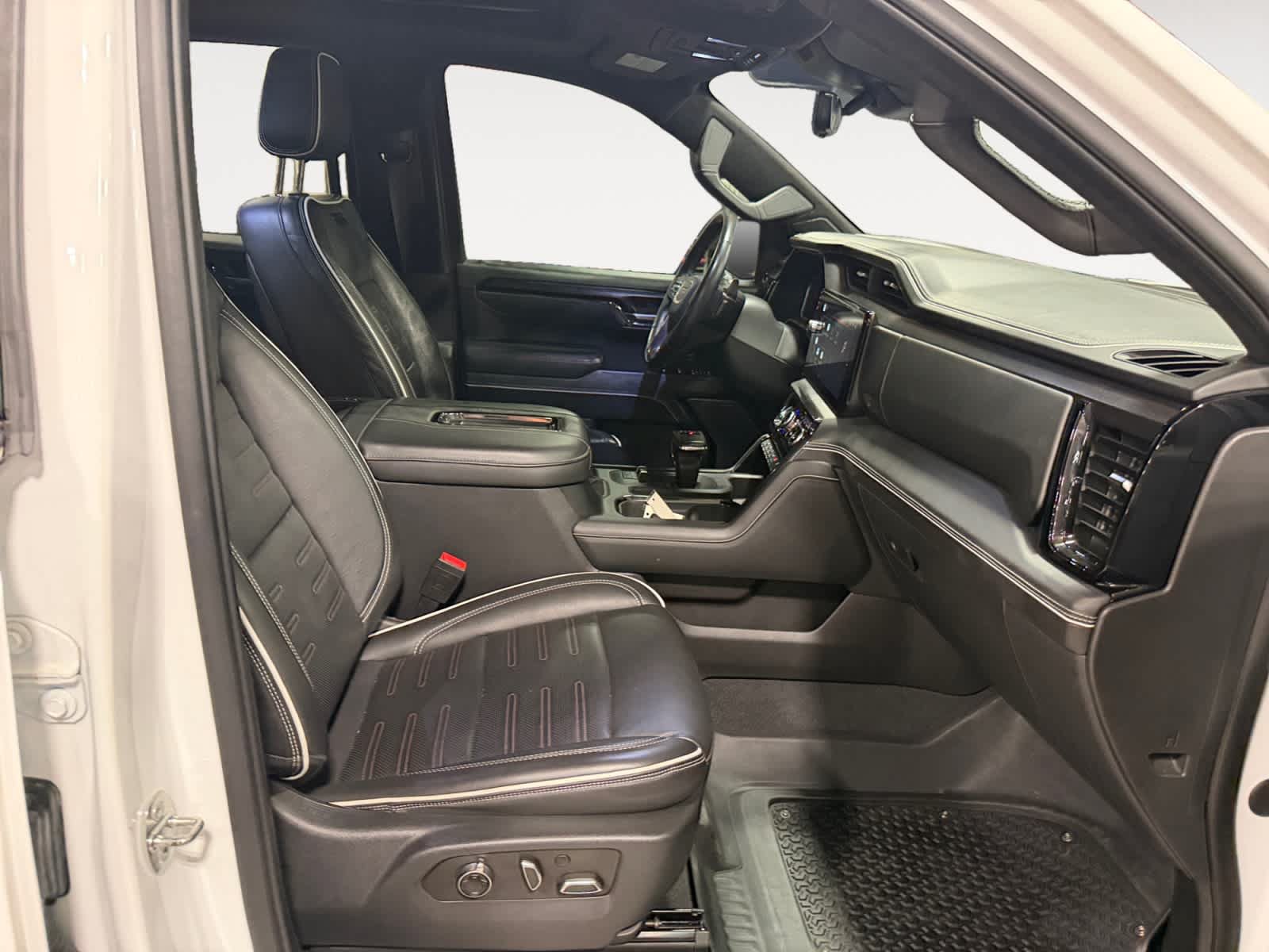 Used 2022 GMC Sierra 1500 AT4X AWD/4WD image 16