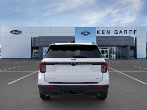 New 2025 Ford Explorer Active image 8
