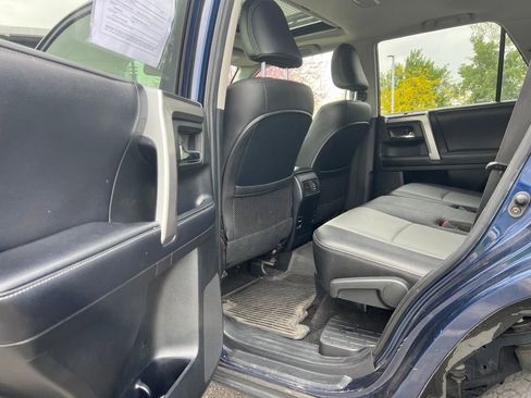 Used 2018 Toyota 4Runner SR5 Premium AWD/4WD image 18