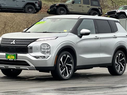 Used 2024 Mitsubishi Outlander SE image 9