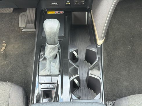 Used 2025 Toyota Camry LE FWD image 18