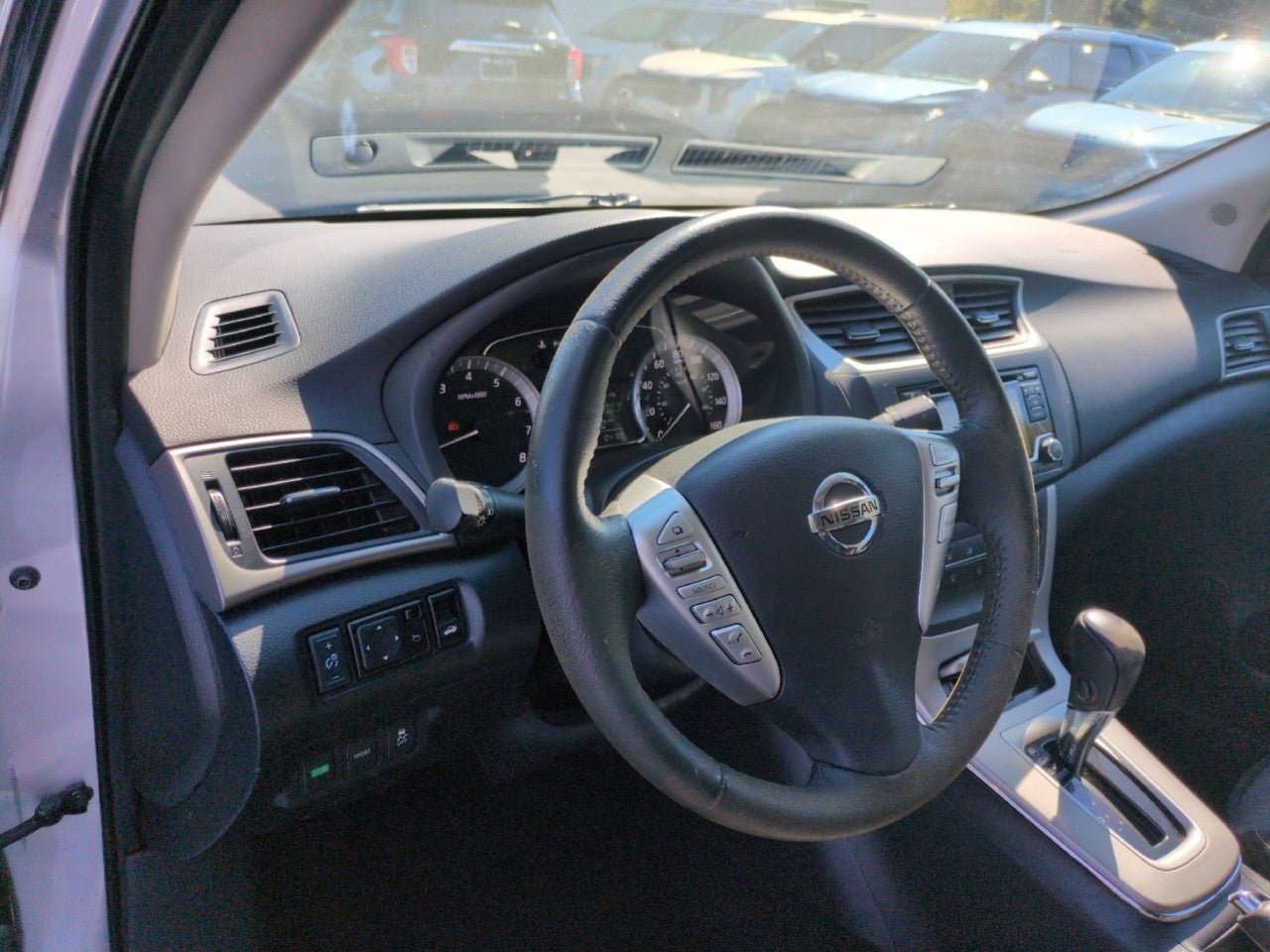 Used 2015 Nissan Sentra SV FWD image 15
