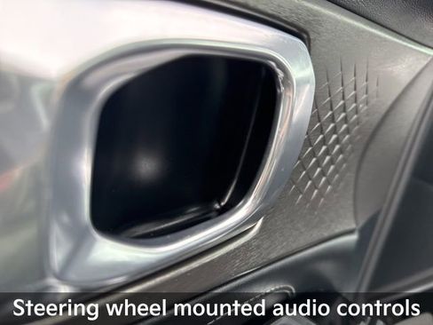 Used 2023 Kia Sorento SX image 18