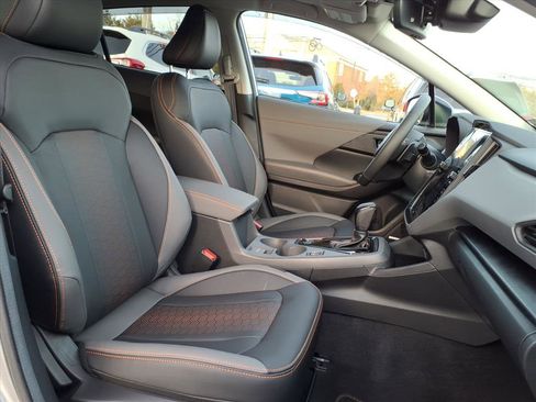 Used 2025 Subaru Crosstrek 2.5i Limited w/ Crosstrek Mirror Package image 9