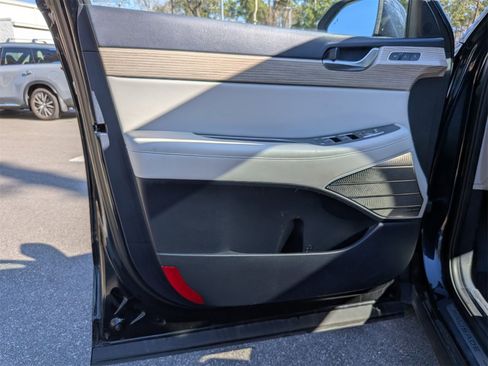 Used 2021 Hyundai Palisade Limited image 12