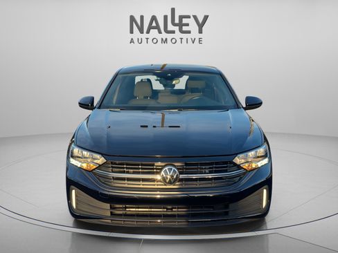 Used 2024 Volkswagen Jetta Sport image 8
