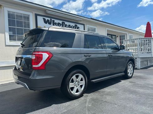 Used 2018 Ford Expedition XLT w/ Equipment Group 202A AWD/4WD image 5