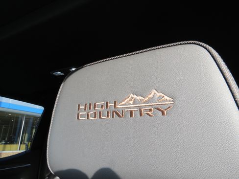 New 2026 Chevrolet Silverado 1500 High Country w/ Technology Package AWD/4WD image 19